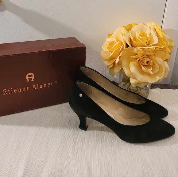 Vintage Etienne Aigner classic black suede pumps Priscilla - Picture 9 of 13